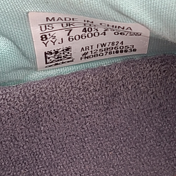 Adidas Boost Shoes - Picture 4 of 5